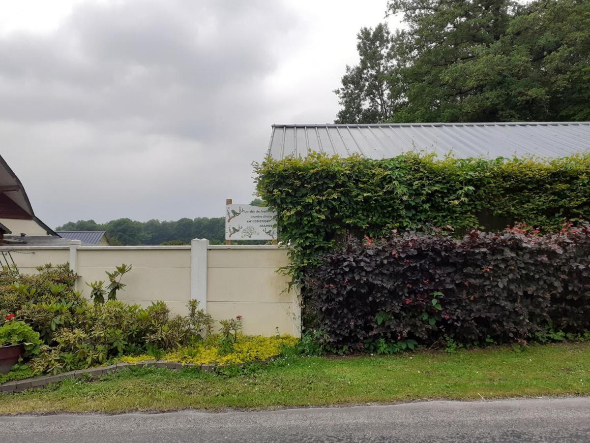 Bed and Breakfast Relais Des Tourterelles La Neuville-aux-Joutes Exterior foto